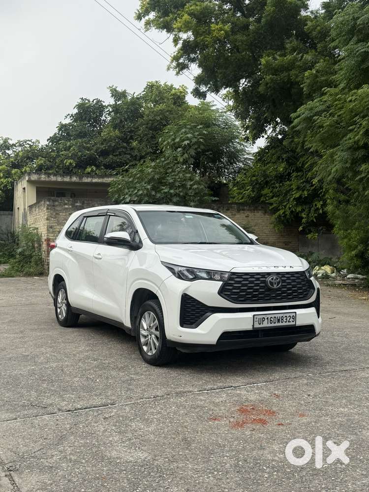 Toyota Innova Hycross Gx (o), 2023, Petrol