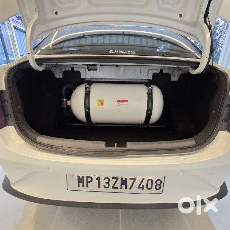 Hyundai Aura 1.2 Sx Cng, 2024, Cng & Hybrids