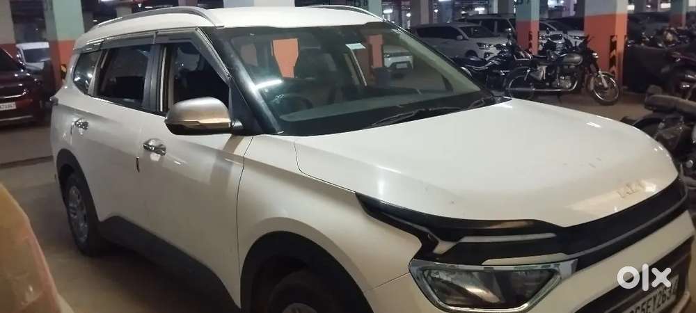 Kia Carens 2023 Cng & Hybrids 61000 Km Driven