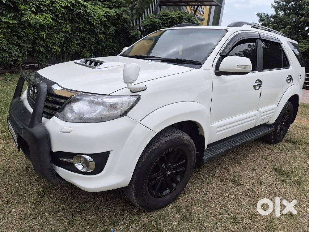 Toyota Fortuner 3.0 4x4 Manual, 2015, Diesel