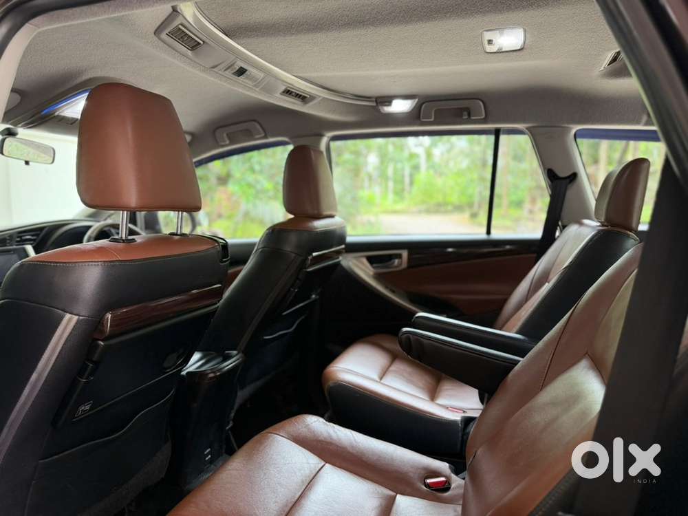Innova Crysta Z Automatic