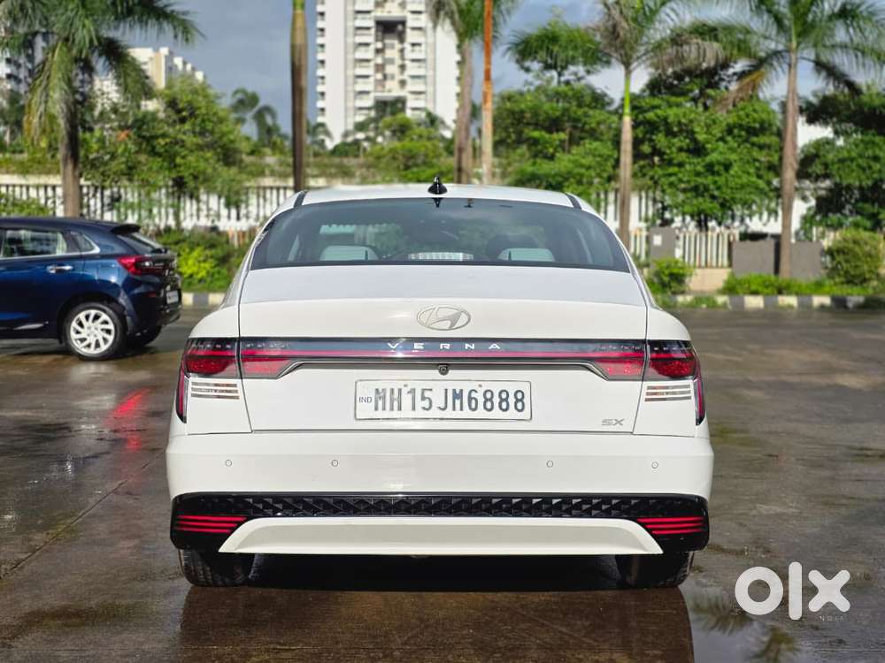 Hyundai Verna 1.5 Sx (o) Ivt, 2024, Petrol