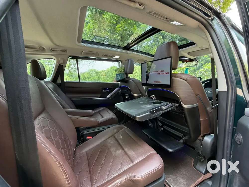 Toyota Innova Hycross 2024 Hybrid Year