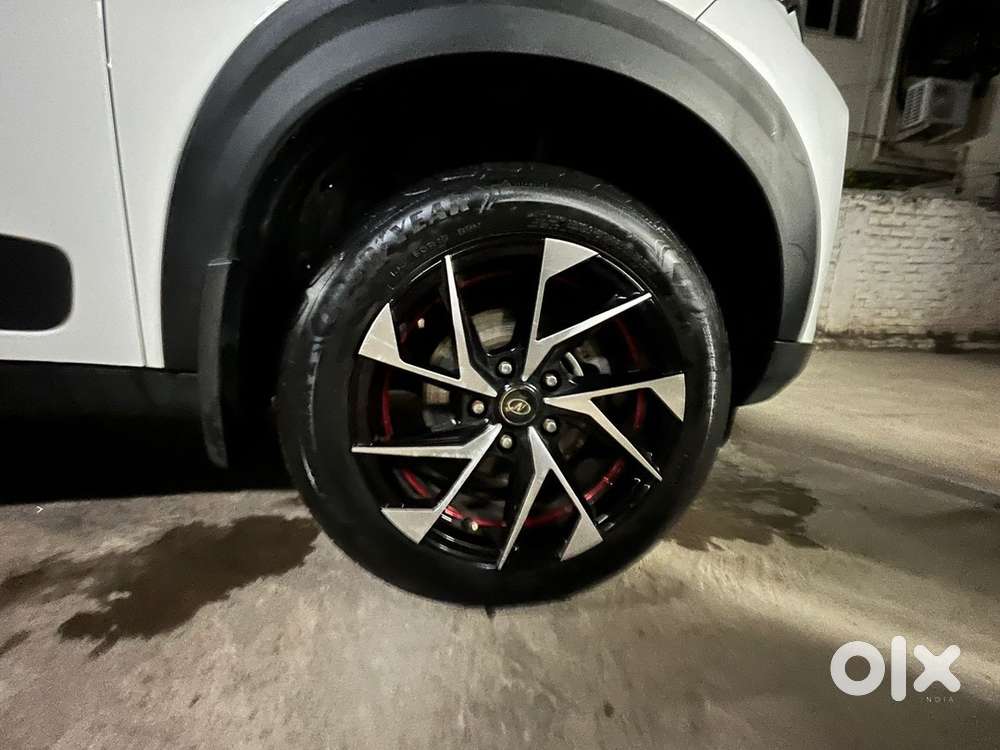 Tata Nexon 2024 Petrol 7200 Km Driven