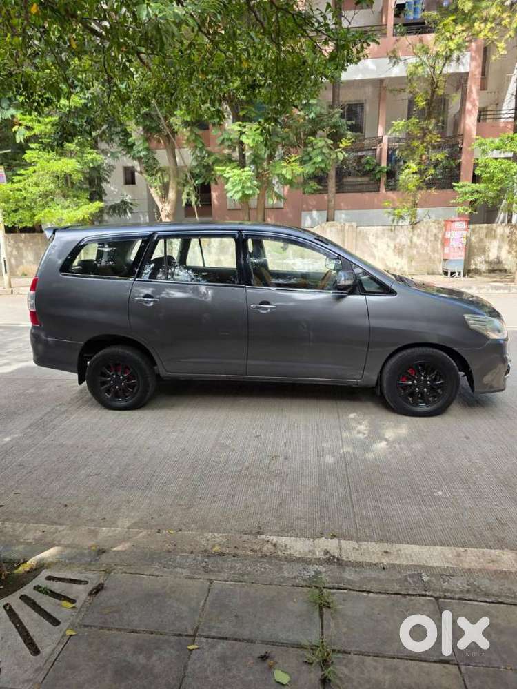 Toyota Innova 2.5 Ev Ps 8 Str Bs-iii, 2012, Diesel