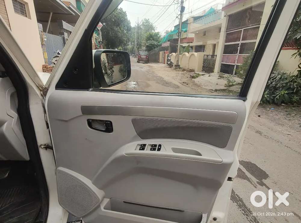 Mahindra Scorpio 2.2 S10 Diesel 2015