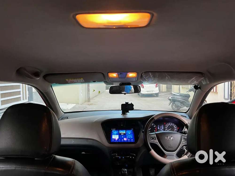 I20 Magna Elite (executive)