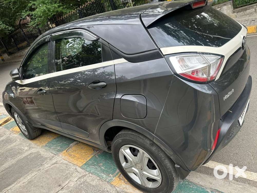 Tata Nexon 1.2 Revotron XMA, 2018, Petrol