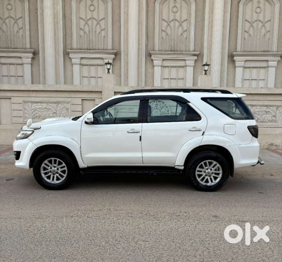 Toyota Fortuner 4x2 Manual, 2014, Diesel