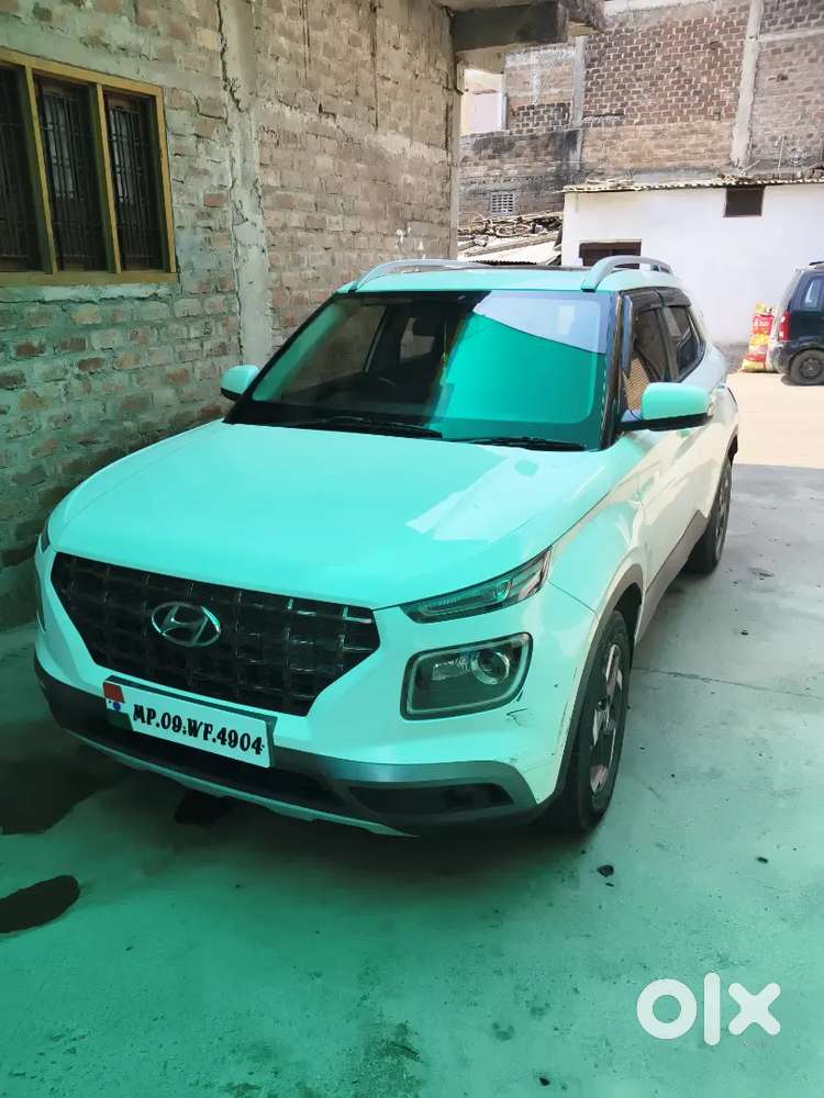Hyundai Venue 2020 Diesel Well Maintained
