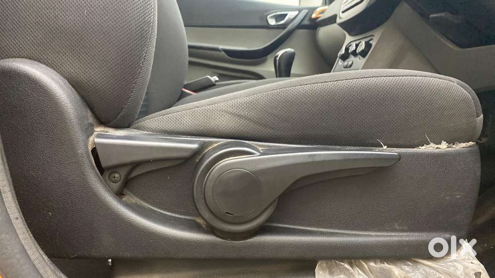 Tata Tiago 1.2 Revotron Xz, 2017, Petrol