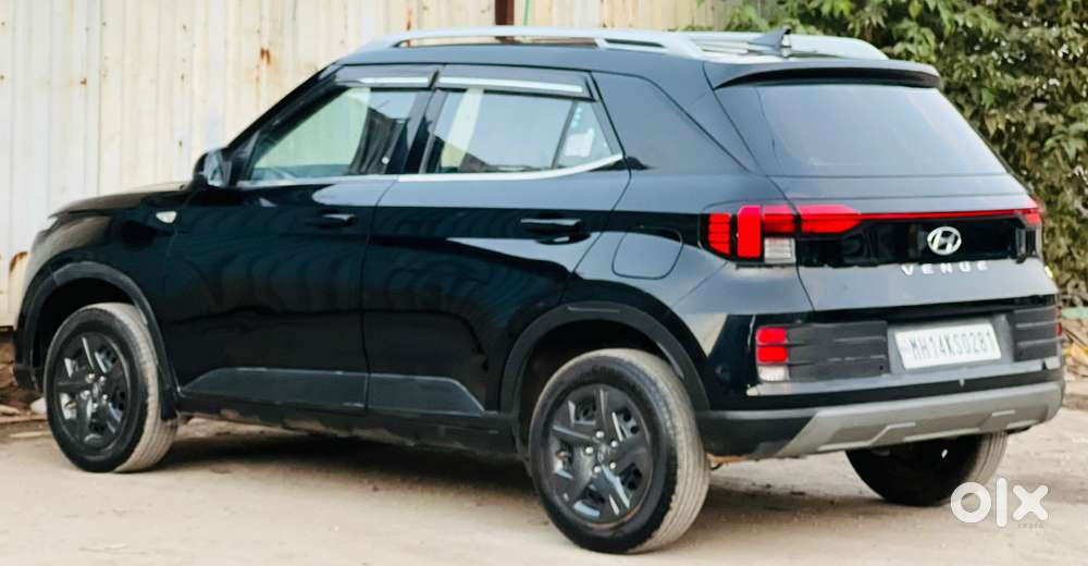 Hyundai Venue, 2023, Petrol