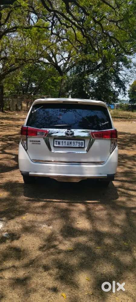 Toyota Innova Crysta 2019 Diesel 195000 Km Driven With Accessories 3l