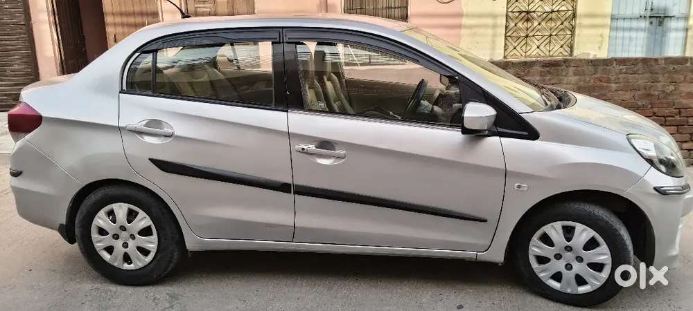 Honda Amaze 2nd Gen 2014 Petrol 76000 Km Driven