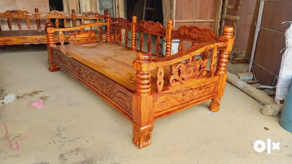 Teak wood diwan clearance bed