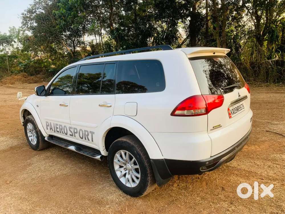 Mitsubishi Pajero Sport 2015