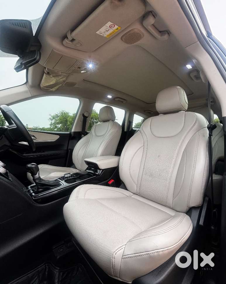 Mahindra Xuv700 2.2 Ax 7 Diesel At Luxury Pack Str, 2022, Diesel