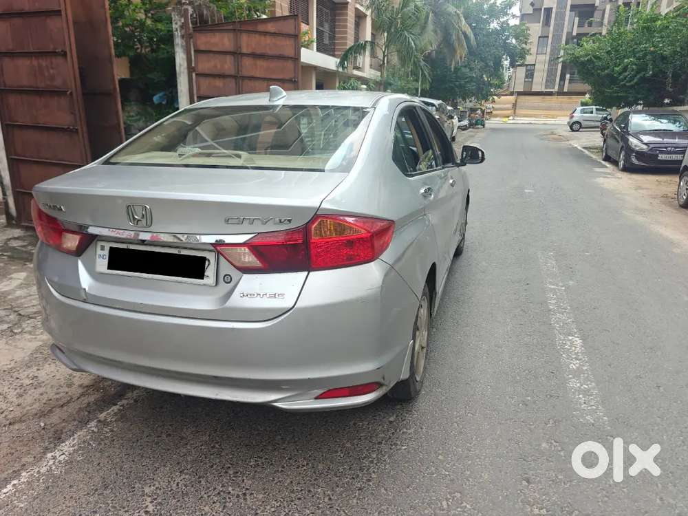 Honda City 1.5 V 2015