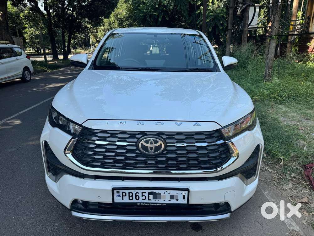 Toyota Innova Hycross 2.0 Gx 8 Str, 2025, Petrol