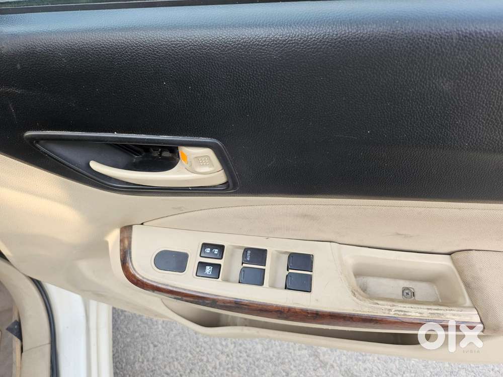 Maruti Suzuki Swift Dzire Lxi Option, 2021, Petrol