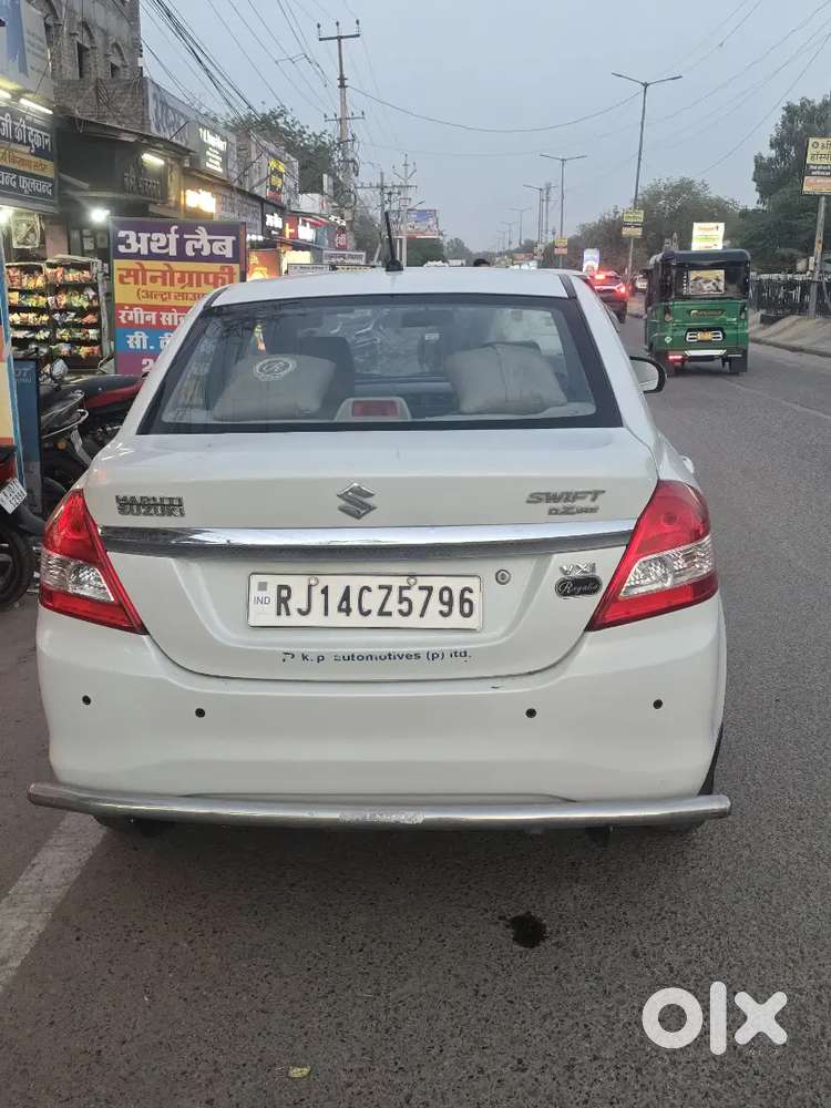 Maruti Suzuki Dzire 2015 Petrol 73200 Km Driven