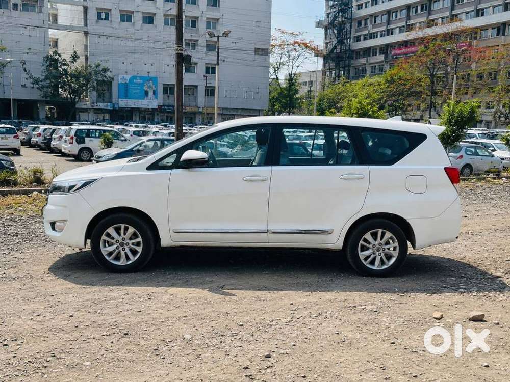 Toyota Innova Crysta 2.4 G Mt, 2023, Diesel