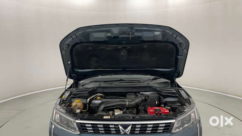 Mahindra Xuv300 W8 (o) 1.5 Diesel Amt, 2023, Diesel