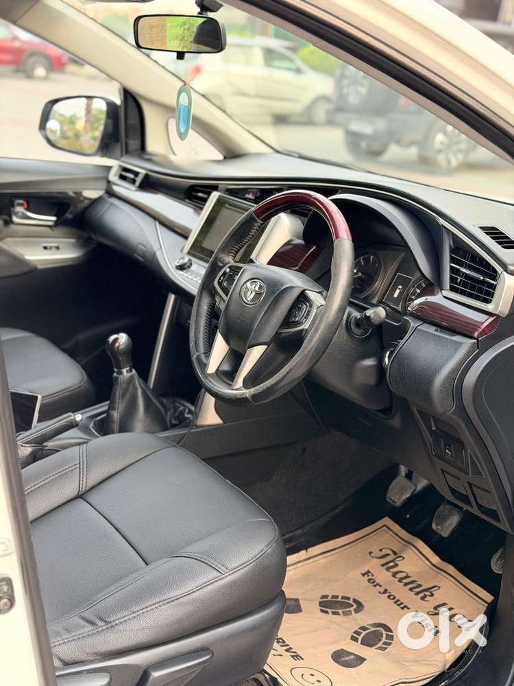 Toyota Innova Crysta 2.4 V 8 Str, 2016, Diesel