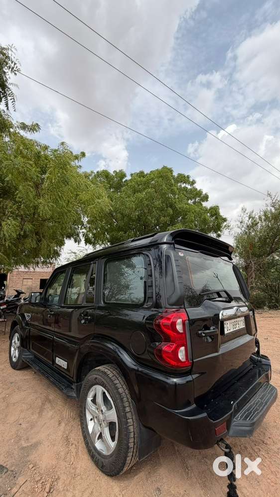 Mahindra Scorpio Classic Diesel 2022