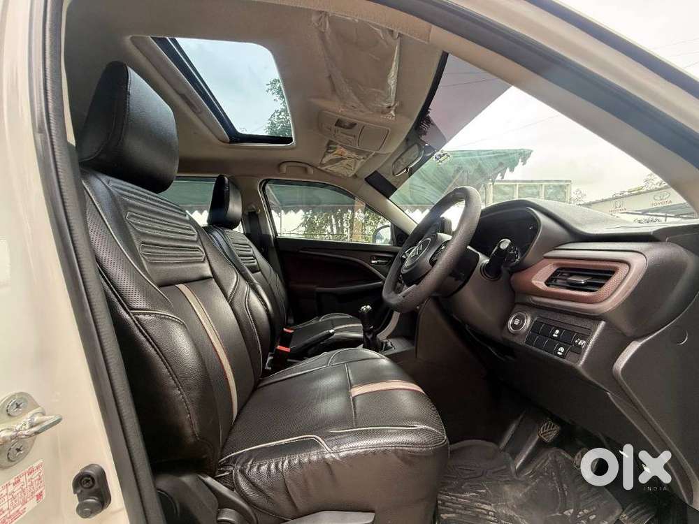 Maruti Suzuki Brezza 1.5 Zxi Smart Hybrid, 2022, Petrol