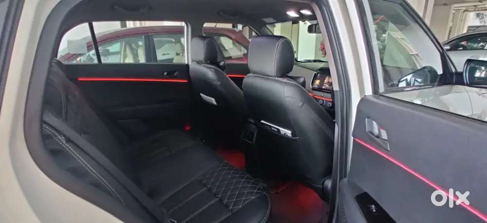Petrol 1.6 E Plus Upgrade To Top Variant