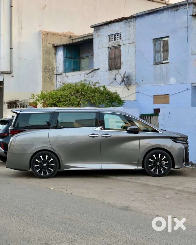 Toyota Vellfire Vip &ndash; Executive Lounge, 2026, Petrol