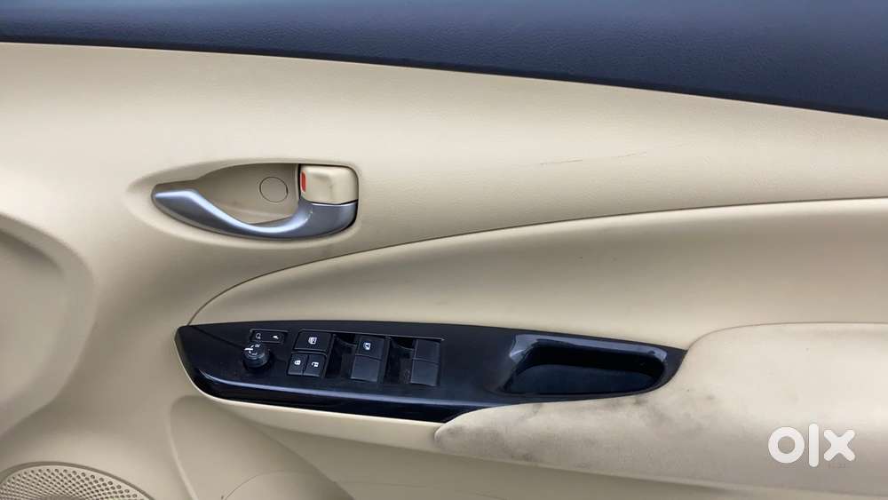 Toyota Yaris G Cvt, 2018, Petrol