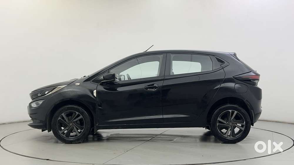 Tata Altroz 1.2 Xza Plus Dark Edition Dct, 2022, Petrol