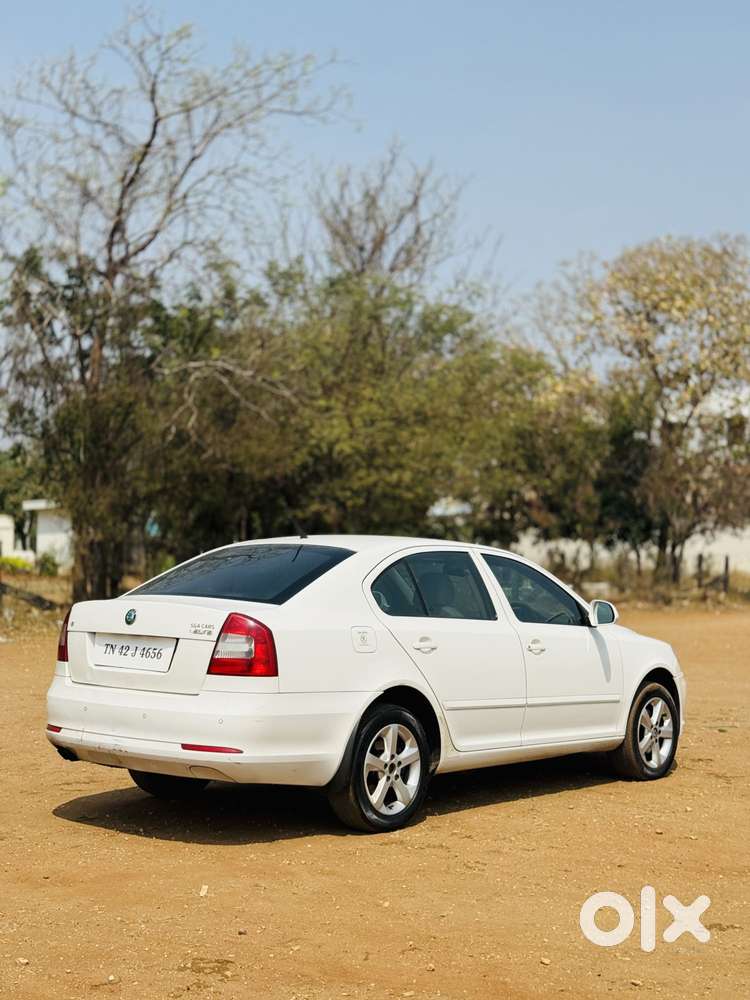 Skoda Laura Elegance 2.0 Tdi Cr At, 2012, Diesel