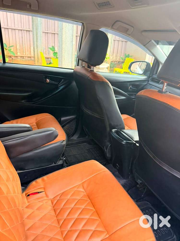 For Sale: Toyota Innova Crysta 2.4 G Diesel (7-seater Captain Seats)