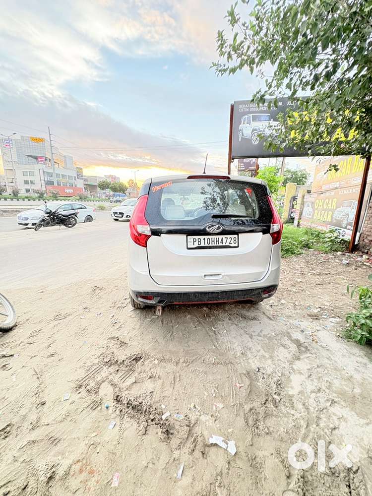 Mahindra Marazzo Diesel 2020