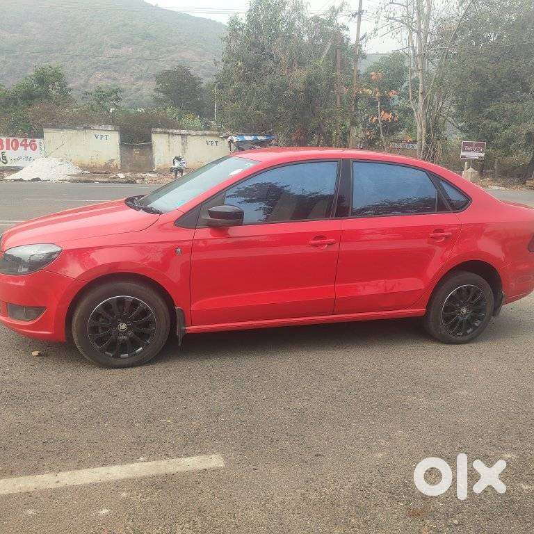 Skoda Rapid 1.6 Elegance Tdi At, 2015, Diesel