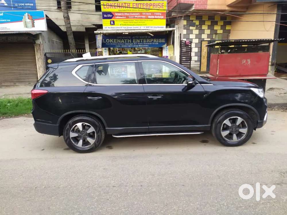 Mahindra Alturas G4 Automatic