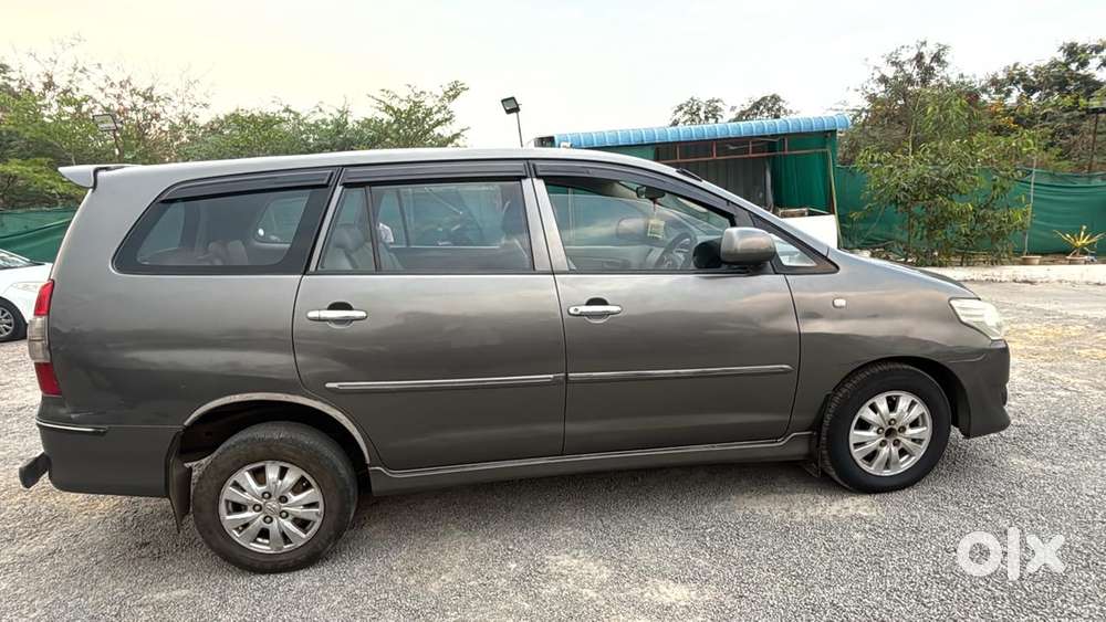 Toyota Innova 2.5 G (diesel) 8 Seater, 2012, Diesel
