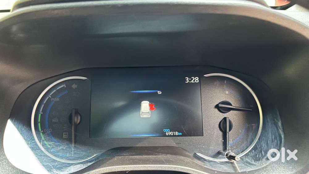 Toyota Innova Hycross 2.0 Zx (o) Hybrid 7 Str, 2024, Petrol