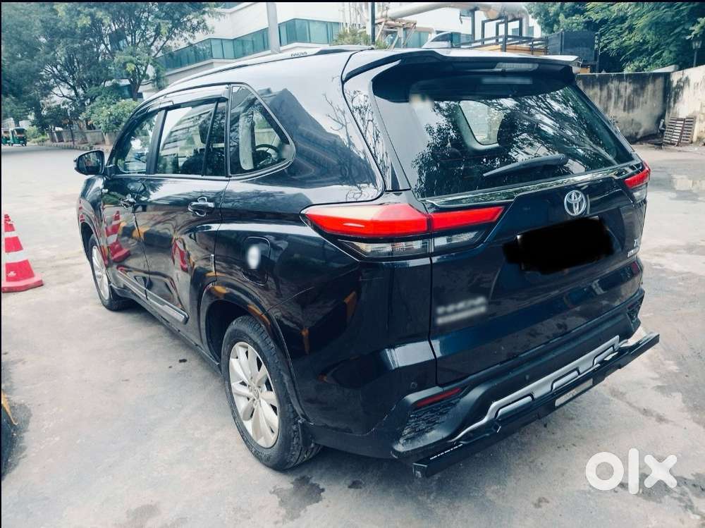 Toyota Innova Hycross 2024 Petrol 20100 Km