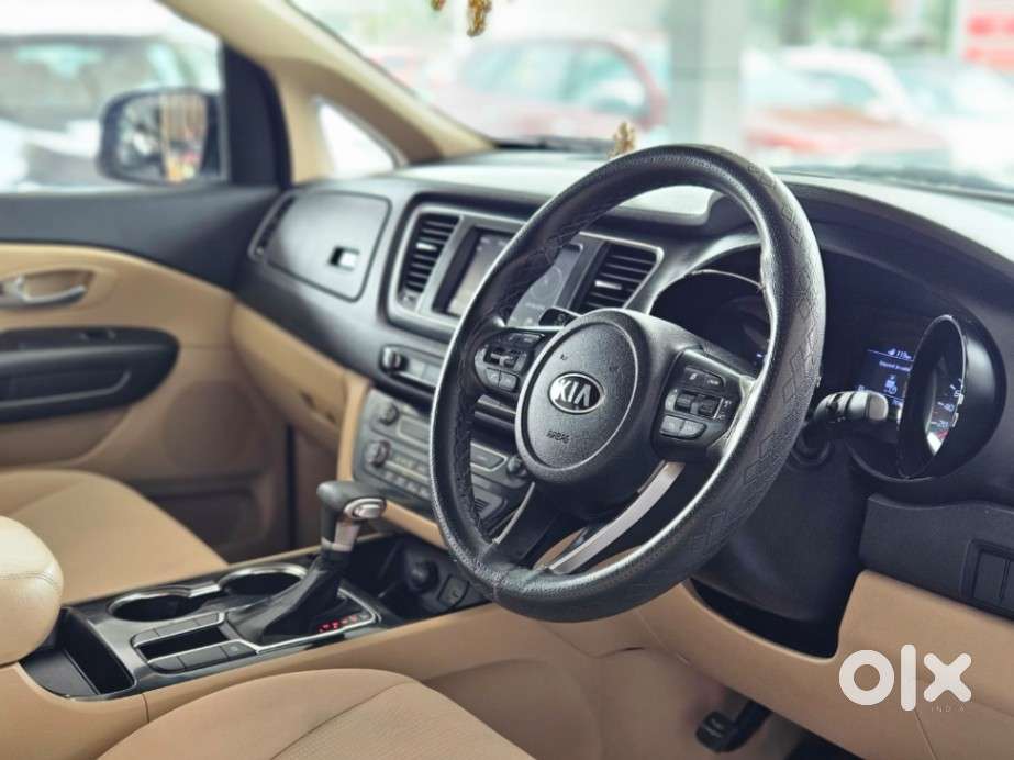 Kia Carnival Premium, 2020, Diesel