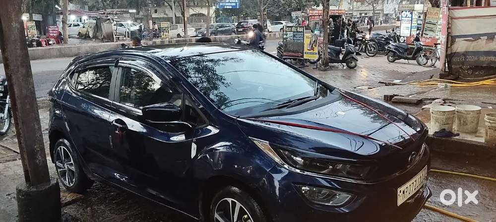 Tata Altroz 2023 Petrol Sunroof 12000 Km Driven