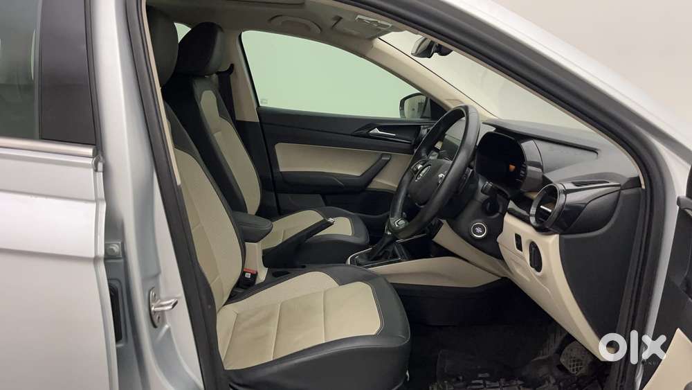 Skoda Slavia Style 1.0l Tsi At, 2022, Petrol