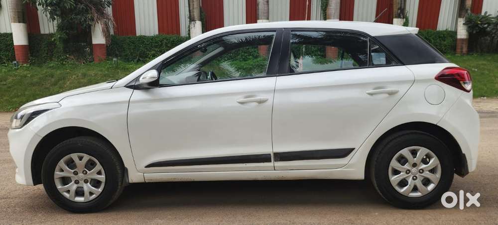 Hyundai I20 Sportz 1.2 Bs-iv, 2015, Petrol