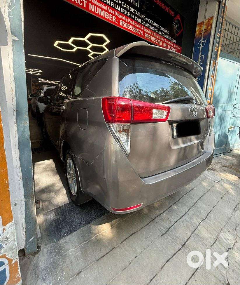 Toyota Innova Crysta 2.4 G Mt, 2016, Diesel