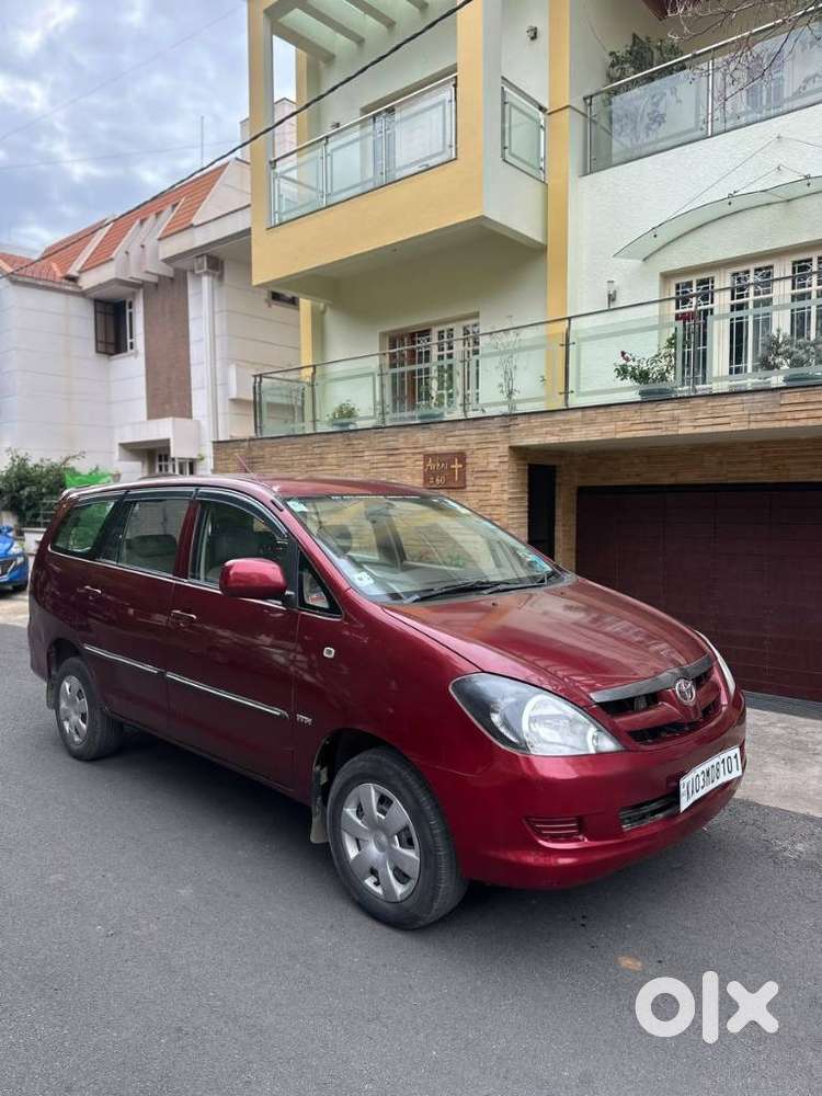 Toyota Innova 2.0 G (petrol) 8 Seater Bs Iv, 2005, Petrol