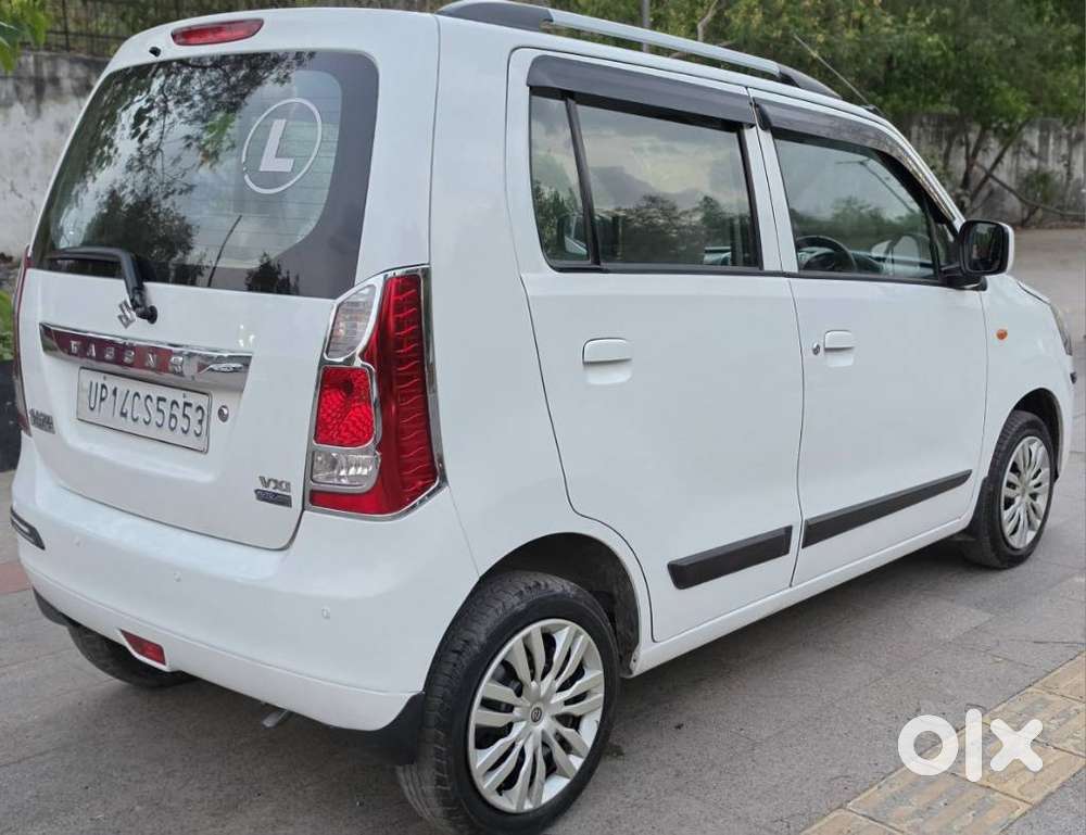 Maruti Suzuki Wagon R 1.0 Vxi Plus Amt, 2015, Petrol