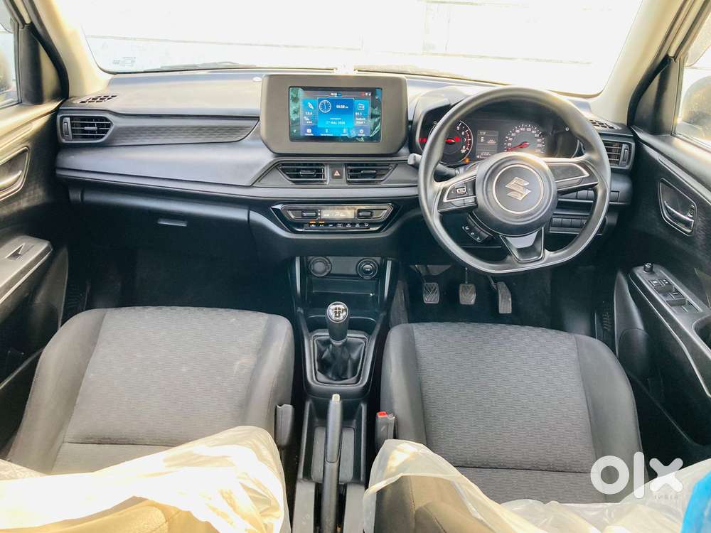 Maruti Suzuki New-gen Swift Vxi, 2024, Petrol